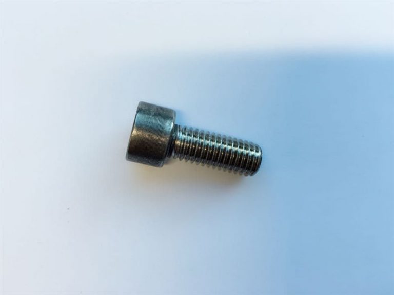 সকেট মাথা স্ক্রু